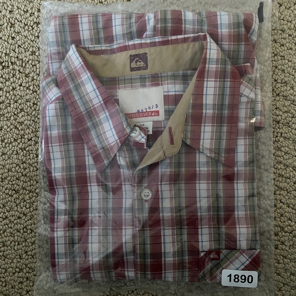 QUIKSILVER Red & Beige Plaid Short Sleeve Collared Shirt Men S/P Small - Picture 6 of 6